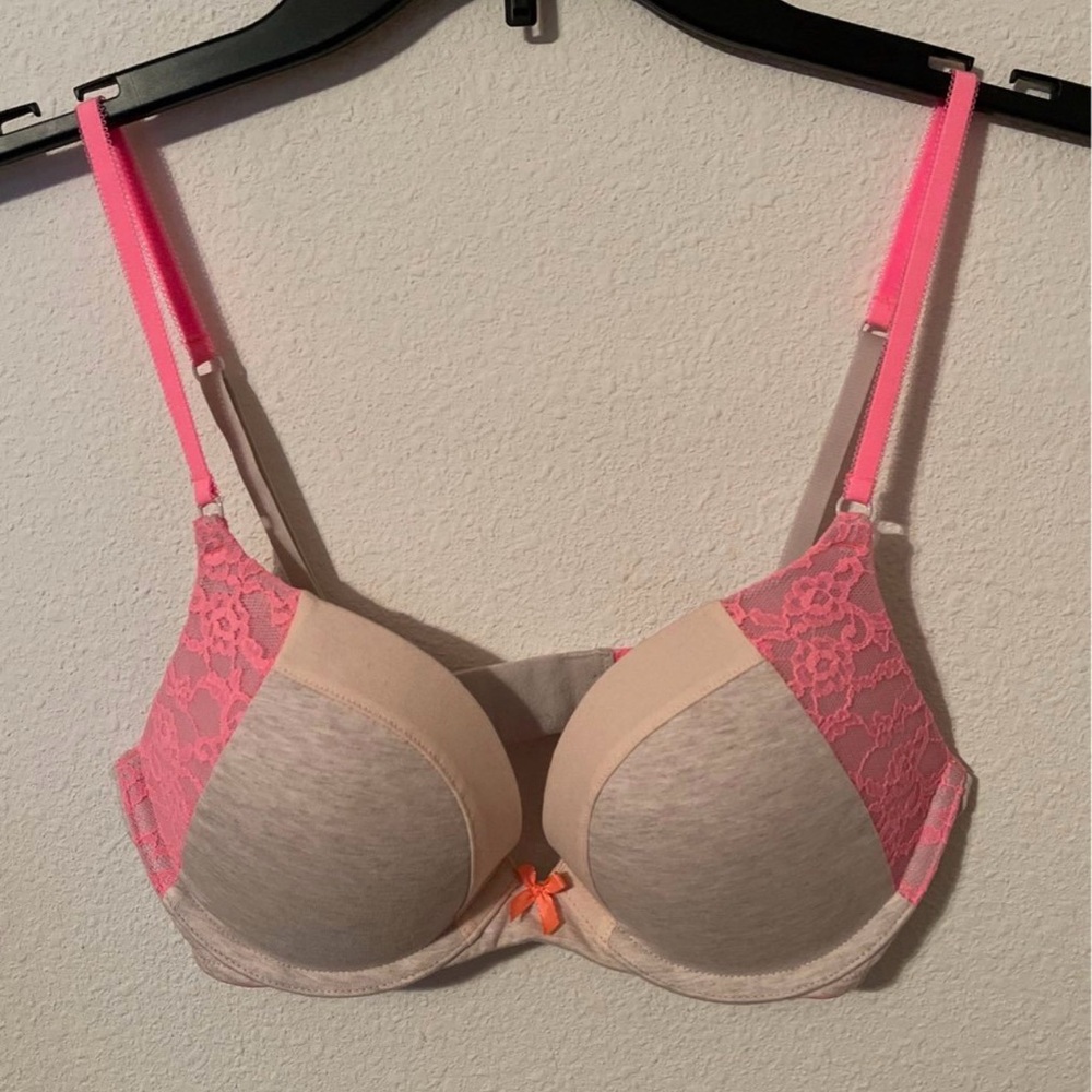Victoria's Secret Pink and Cream Lace Bra